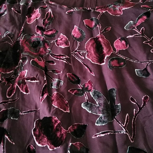 HALO đź’– Velvet Burn Out Dress - Picture 2 of 12